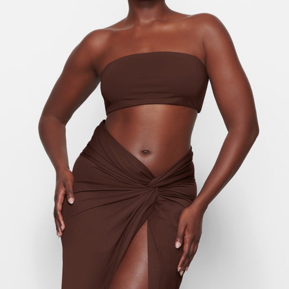 NWT SKIMS signature swim bandeau bikini top